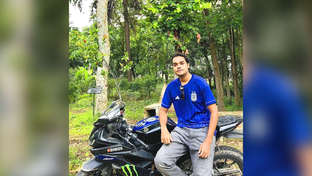 সাগরে গোসলে নেমে চবি’র নিখোঁজ শিক্ষার্থী সন্ধান, পঞ্চম দিনে উদ্ধার অভিযান চলছে