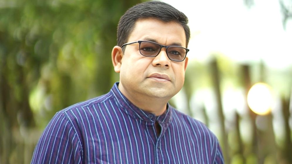 গুজব উড়িয়ে নির্বাচন করার ইচ্ছা প্রকাশ মনির খানের