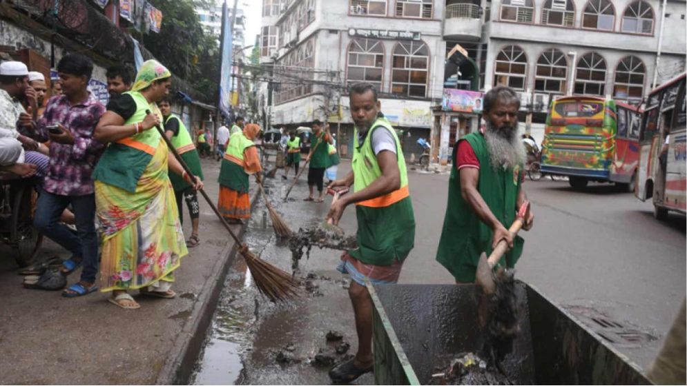 ডেঙ্গু নিয়ন্ত্রণে বিশেষ পরিচ্ছন্নতা অভিযান ডিএসসিসির