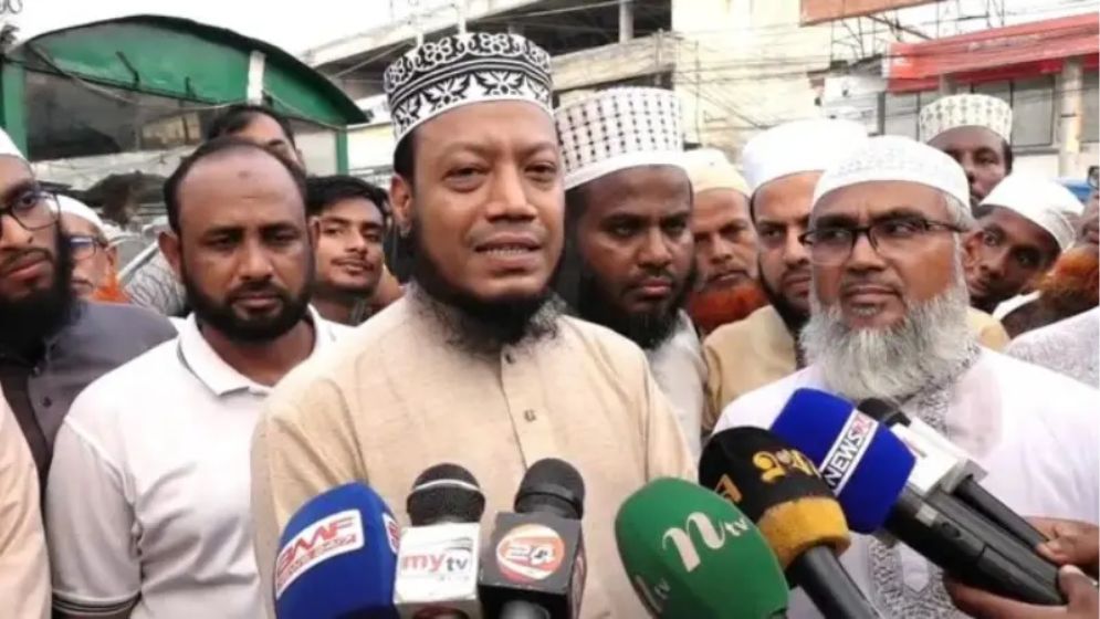 গোপালগঞ্জ চার জেলায় ভাগ করে দেওয়া হোক : মুফতি আমির