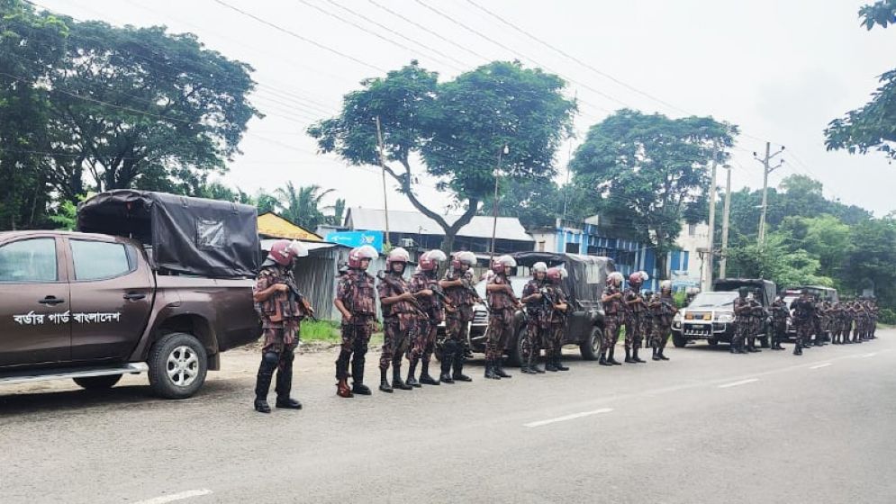 এনসিপির পদযাত্রা : ফরিদপুরে ২ প্লাটুন বিজিবি মোতায়েন