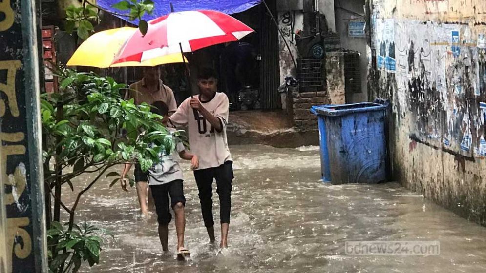 জলাবদ্ধতায় নাকাল চট্টগ্রামবাসী