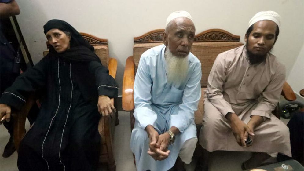 ফরিদপুরে পাসপোর্ট করতে গিয়ে তিন রোহিঙ্গাসহ আটক ৫