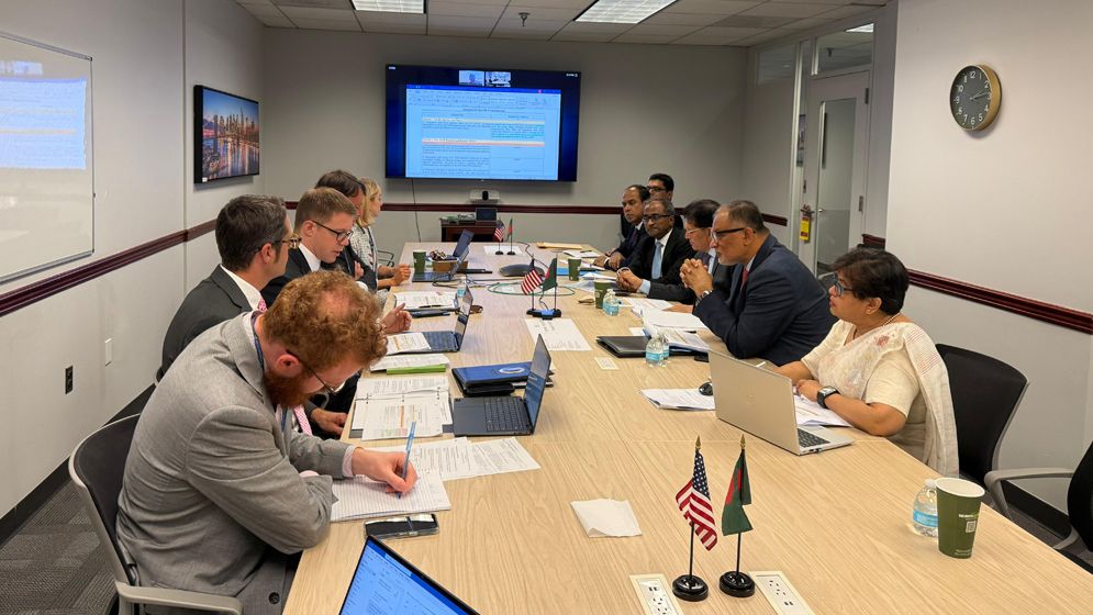 ওয়াশিংটনে বাংলাদেশ ও যুক্তরাষ্ট্রের মধ্যে শুল্ক বিষয়ক বৈঠক চলছে