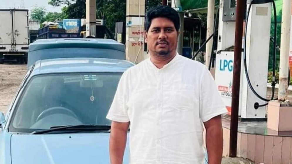 রামদা হাতে আলোচনায় এসে দুর্বৃত্তের গুলিতে খুন, খুলনা-যশোর মহাসড়ক অবরোধ  বিএনপি নেতাকর্মীদের