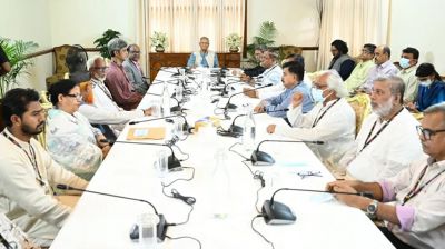 কয়েকটি রাজনৈতিক দলের সঙ্গে বৈঠকে প্রধান উপদেষ্টা