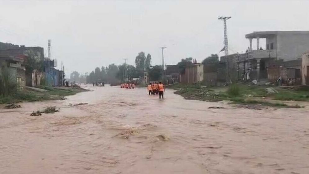 পাকিস্তানে বন্যা : ৪৮ ঘণ্টায় ৭১ মৃত্যু