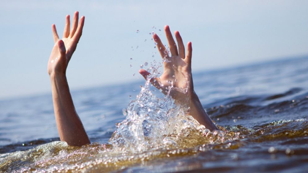 যমজ শিশুদের পানিতে ফেলে হত্যার অভিযোগ, বাবা-মা পুলিশি হেফাজতে