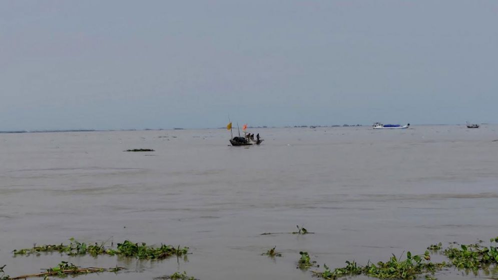 মেঘনায় বালু বোঝাই বাল্কহেড ডুবি