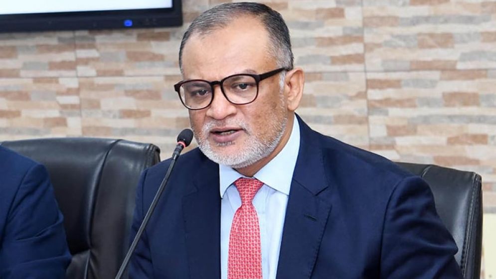 শুল্ক নিয়ে যুক্তরাষ্ট্রের সঙ্গে অনলাইনে বৈঠক করবে বাংলাদেশ : বাণিজ্য উপদেষ্টা