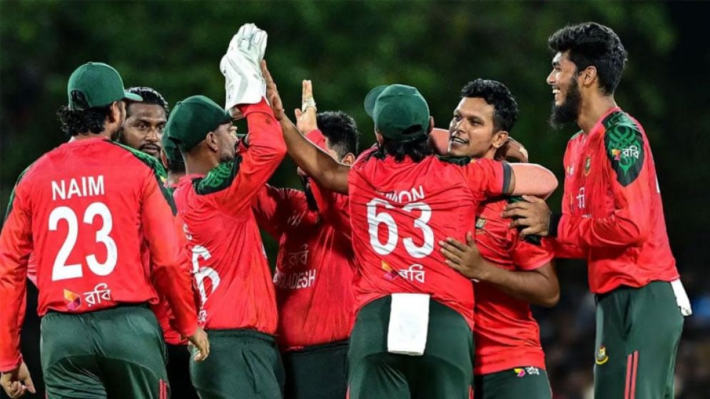 বড় জয়ে টি২০ সিরিজে সমতা