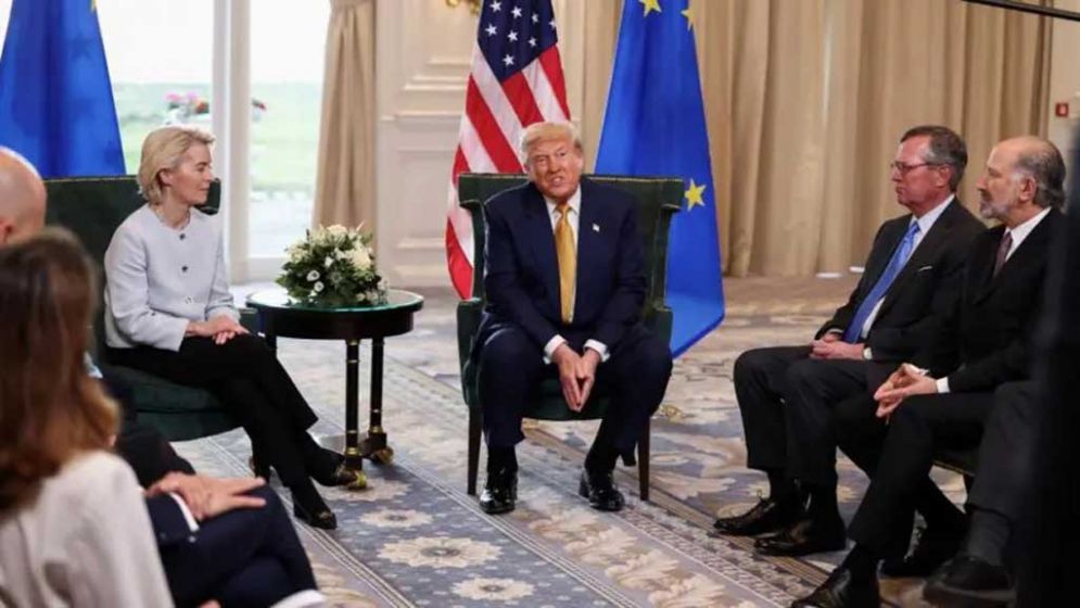 যুক্তরাষ্ট্রে ইইউ পণ্যে ১৫% শুল্ক, ‘সবচেয়ে বড় চুক্তি’ বললেন ট্রাম্প