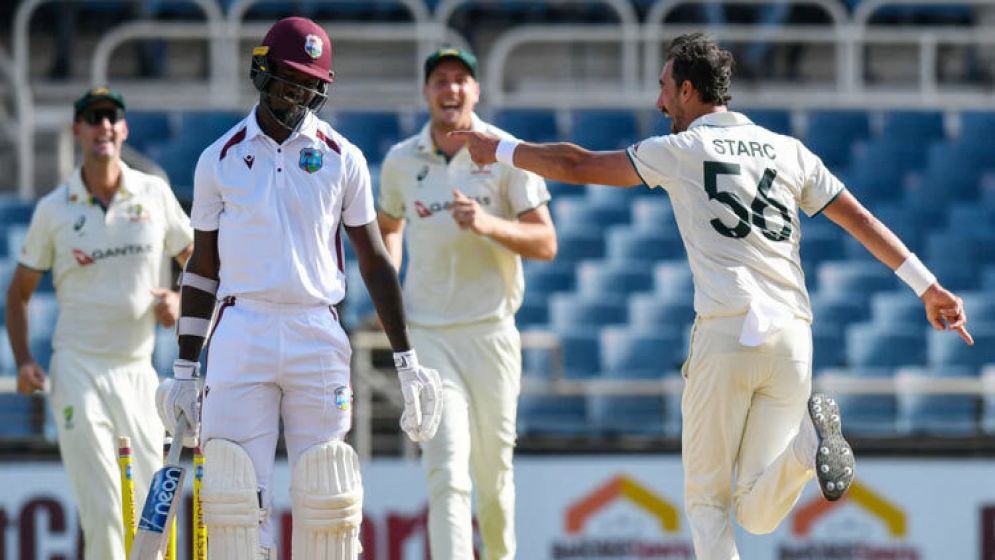 ৭০ বছরের রেকর্ড : ২৭ রানে অলআউট ওয়েস্ট ইন্ডিজ