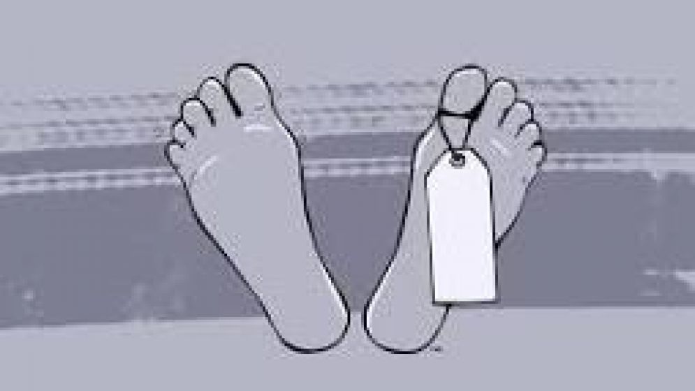 বগুড়ায় স্ত্রীকে ভিডিওকলে রেখে স্বামীর আত্মহত্যা