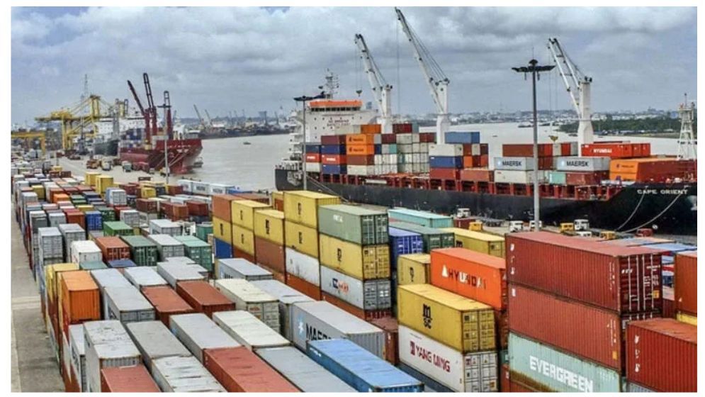 মার্কিন পাল্টা শুল্ক আজ থেকে কার্যকর : শেষ দিনে চট্টগ্রাম বন্দরে চাপ