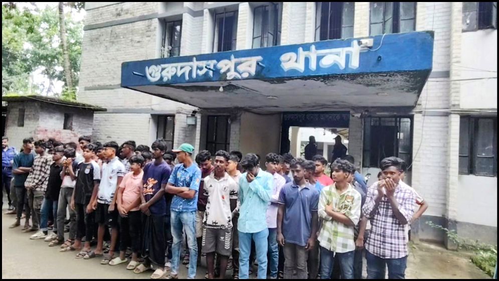 নাটোরে ৫৭ কিশোর আটক, মাদক জব্দ