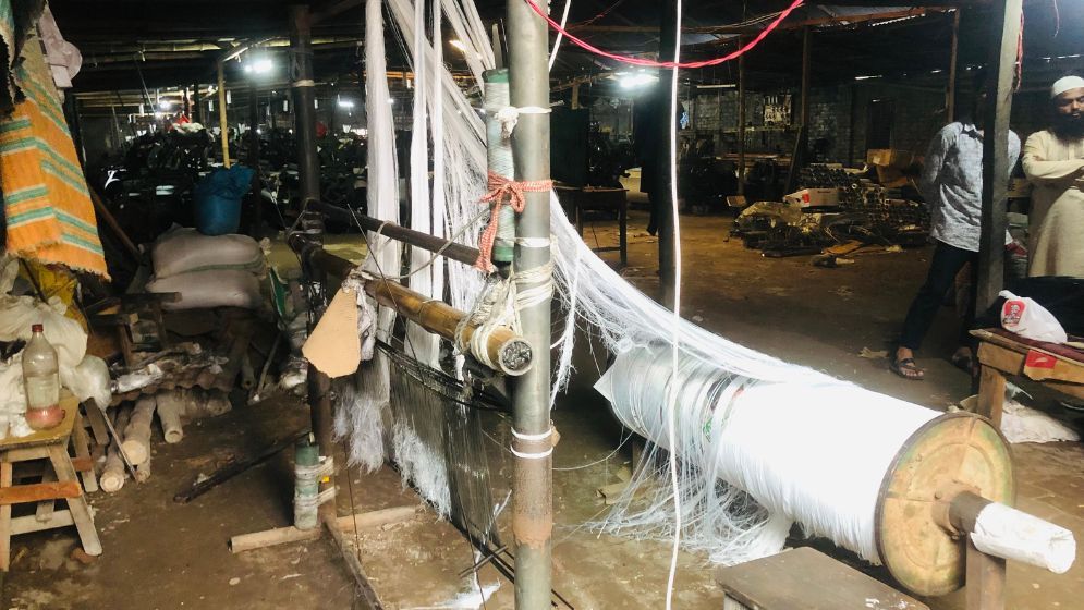 নরসিংদীতে  চাঁদার দাবিতে কারখানায় হামলা