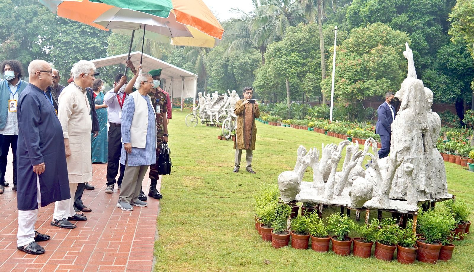 জুলাই স্মৃতি জাদুঘর পরিদর্শন করলেন প্রধান উপদেষ্টা
