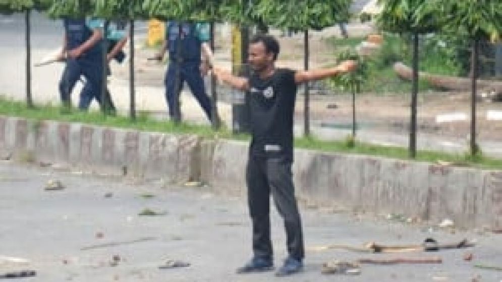 আবু সাঈদ হত্যা : ট্রাইব্যুনালে বেরোবির সাবেক প্রক্টরসহ ৬ আসামি