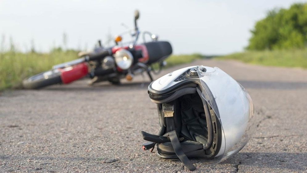 মোটরসাইকেল থেকে পড়ে প্রাণ গেল মা ও শিশু সন্তানের