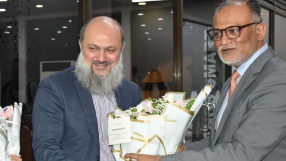 চারদিনের সফরে ঢাকায় পাকিস্তানের বাণিজ্যমন্ত্রী জাম কামাল খান