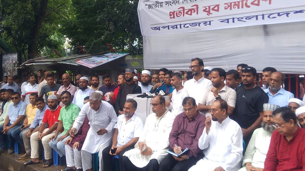 ফেব্রুয়ারিতেই নির্বাচন হতে হবে: শামসুজ্জামান দুদু