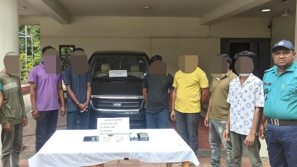 চট্টগ্রামে ডাকাত চক্রের ৭ সদস্যকে গ্রেপ্তার