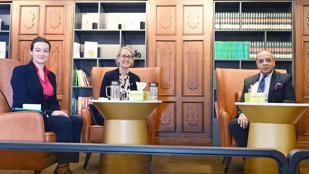 প্রধান বিচারপতির সঙ্গে সৌজন্য সাক্ষাৎ করেছেন ব্রিটিশ হাইকমিশনার