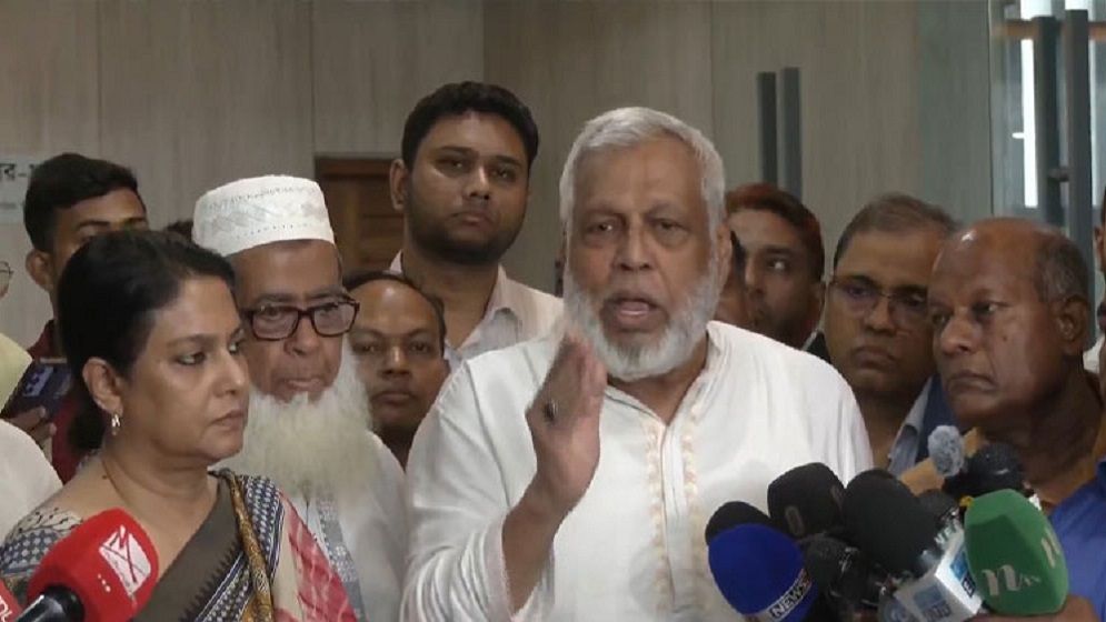 প্রকৌশল শিক্ষার্থীদের সমস্যা সমাধানের জন্য সময় চাইলেন উপদেষ্টা ফাওজুল কবির