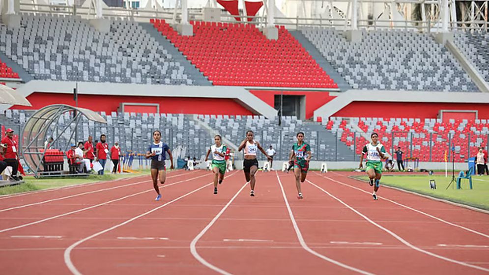 অ্যাথলেটিকসে নাটকীয়তা ও বিতর্কময় এক দিন