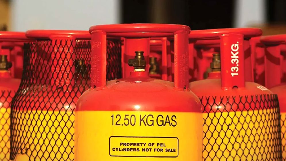 ১২ কেজি এলপি গ্যাসের দাম কমলো