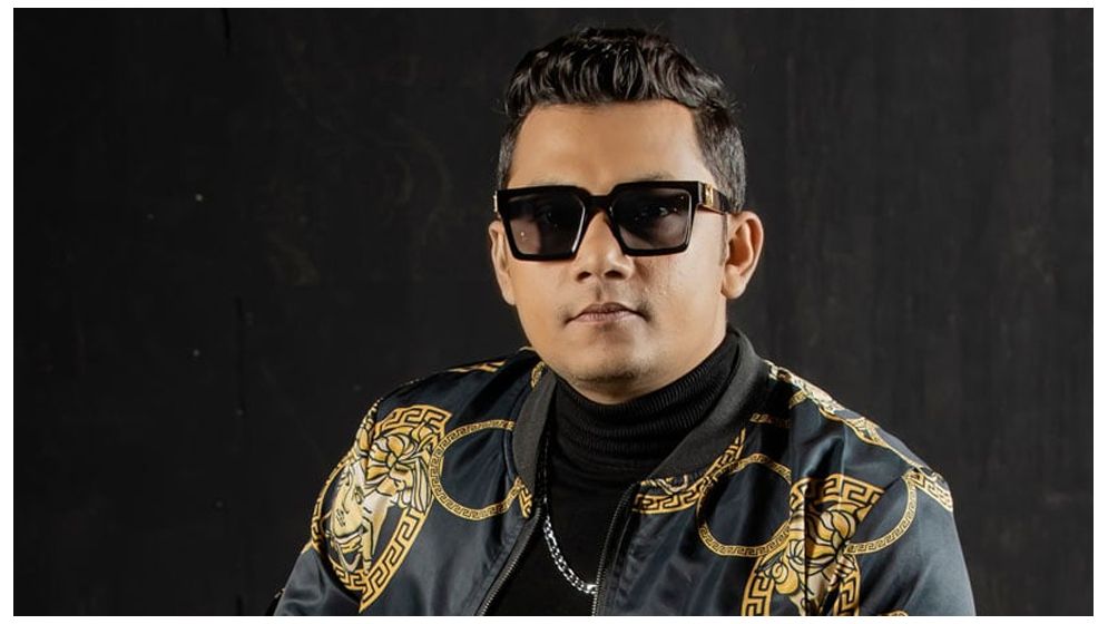 গান শুনিয়ে প্রথম আশীর্বাদ পেয়েছিে এন্ড্রু কিশোরের কাছে: নিলয়