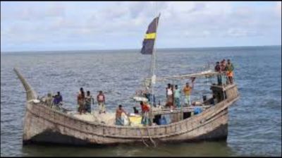 ফের ট্রলারসহ ৭ জেলেকে ধরে নিয়ে গেছে আরাকান আর্মি