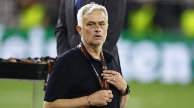 ফেনারবাচেও চাকরি হারালেন জোসে মরিনিয়ো