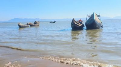 মিয়ানমার  থেকে ১৯ ট্রলারসহ ১২২ জেলেকে ফেরত এনেছে কোস্টগার্ড