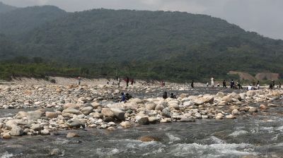 লুটপাট-তাণ্ডবের প্রভাবে পর্যটক খরা সাদা পাথরে