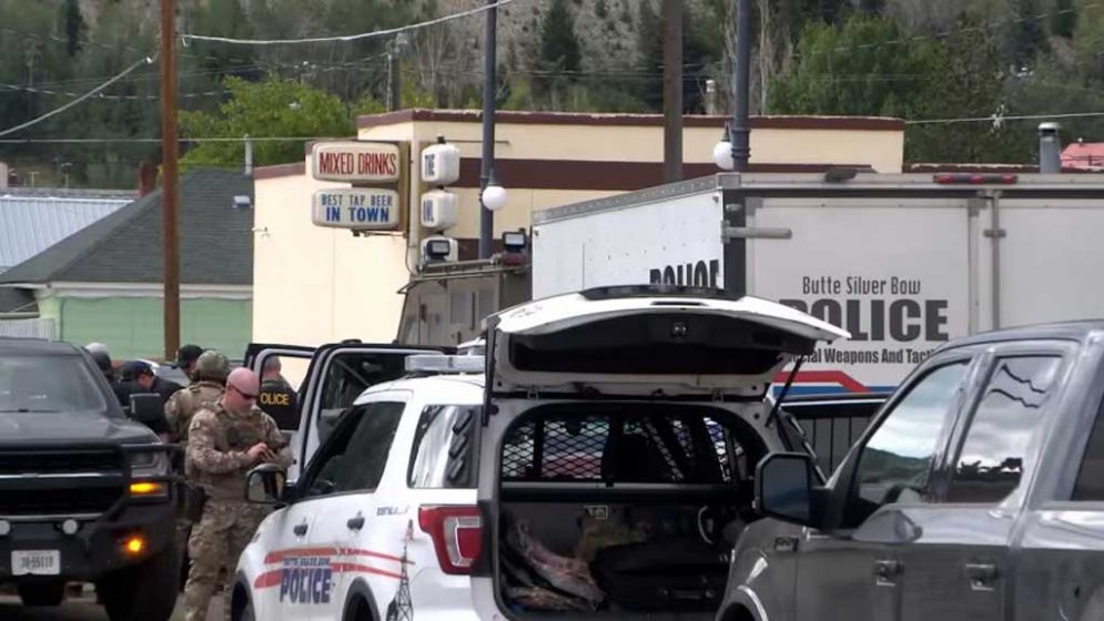 যুক্তরাষ্ট্রে বারে গুলিতে নিহত ৪