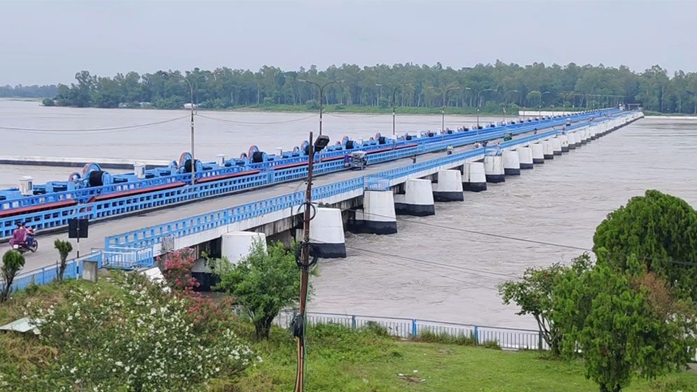 নীলফামারী-লালমনিরহাটে ১৫ হাজার মানুষ পানিবন্দি