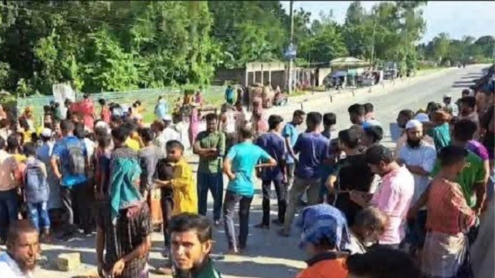 গোবিন্দগঞ্জে বাসচাপায় মরিয়ম নামে নার্সের মৃত্যু