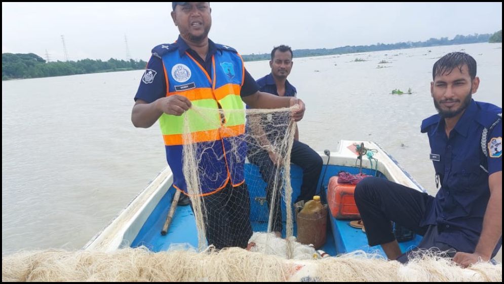হাটহাজারীতে সাড়ে ৪ লাখ টাকার কারেন্ট জাল ধ্বংস