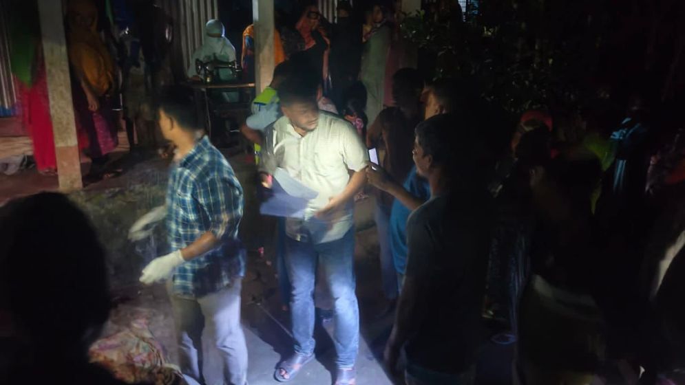 নরসিংদীতে আপন দুই ভাইকে কুপিয়ে হত্যা