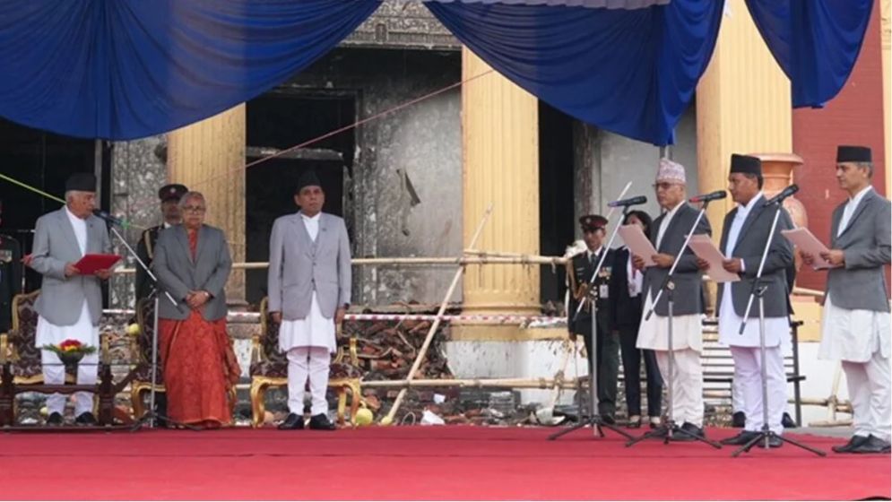 নেপালের নতুন ৩ মন্ত্রীর শপথ, রাস্তায় জেন জি