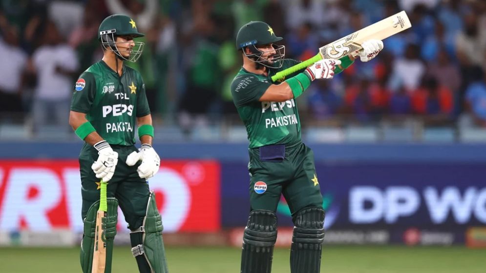 পাকিস্তান ১৭২ রানের লক্ষ্য দিল ভারতকে