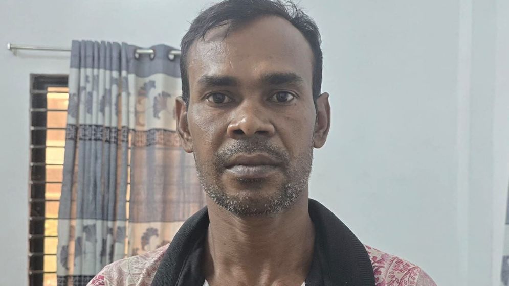 বগুড়ায় আদালত থেকে পালানো আসামি গ্রেপ্তার