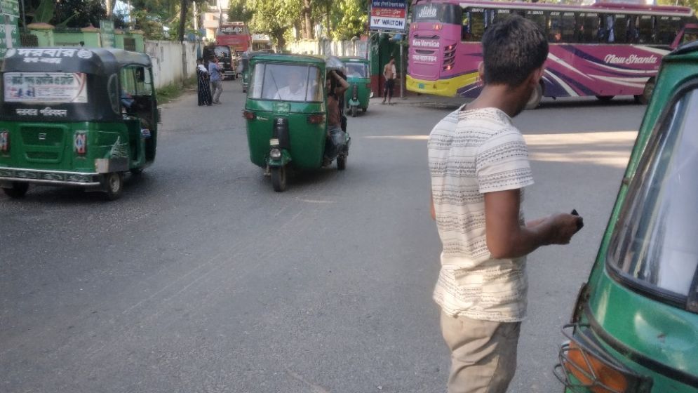 রাঙ্গামাটিতে সড়ক অবরোধের কোন প্রভাব পড়েনি