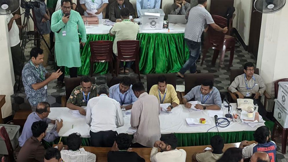 ১২ হলের গণনা শেষ, বাকি ৯টির কাজ চলছে