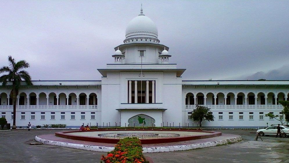 অনিয়ম-দুর্নীতির অভিযোগে ১২ বিচারপতি স্থগিত, চারজনের বিরুদ্ধে তদন্ত চলমান