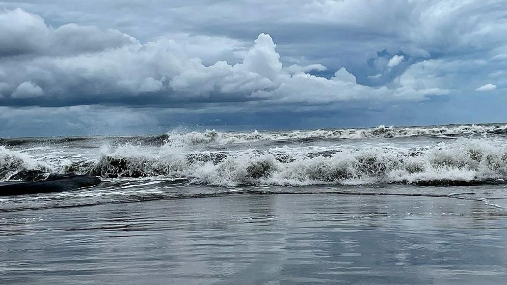 বঙ্গোপসাগরে লঘুচাপের সম্ভাবনা, দেশজুড়ে বৃষ্টির আভাস