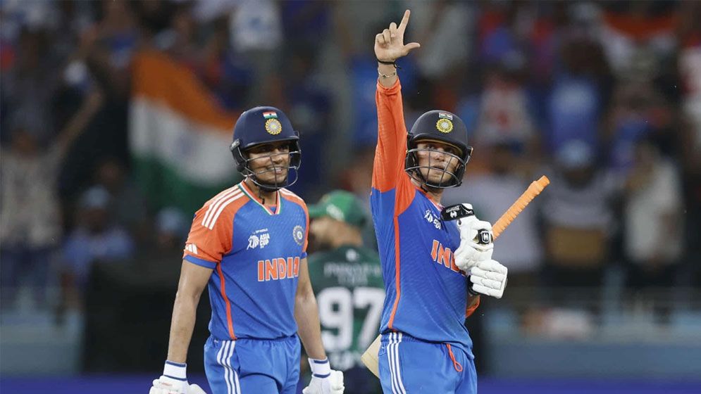 অভিষেকের ঝোড়ো ইনিংসে পাকিস্তানকে উড়িয়ে দিল ভারত