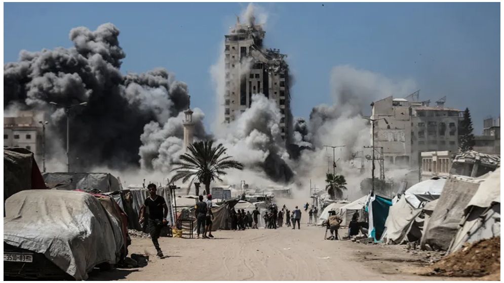 গাজায় মৃত্যু ৬৪ হাজার ছাড়াল, ধ্বংসস্তূপে চাপা অনেকে